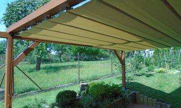 Pergola Latin podvěs, soukromá realizace Bohemiaflex CS