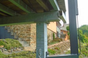 Pergola Latin 80 a Svislá markýza Screen Zip, realizace Bohemiaflex CS