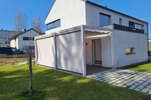 Terasová markýza Latin 80 a svislá markýza Sandra EXT, Humpolec, realizace Bohemiaflex CS