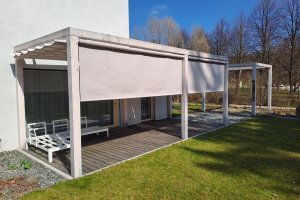 Terasová markýza Latin 80 a svislá markýza Sandra EXT, Humpolec, realizace Bohemiaflex CS