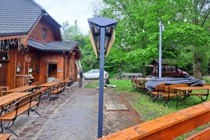 Markýzový přístřešek, ZASTÁVKA U SRUBU, realizace Bohemiaflex CS