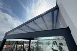 Pergola Linie + Posuvné skleněné stěny, realizace Bohemiaflex CS
