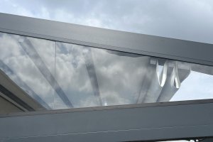 Pergola Linie + Posuvné skleněné stěny, realizace Bohemiaflex CS