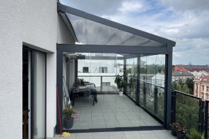 Pergola Linie + Posuvné skleněné stěny, realizace Bohemiaflex CS