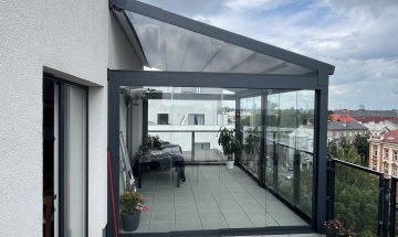 Pergola Linie + Posuvné skleněné stěny, realizace Bohemiaflex CS