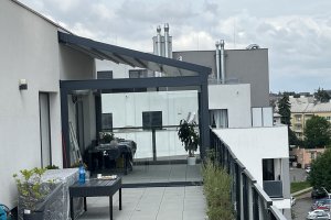 Pergola Linie + Posuvné skleněné stěny, realizace Bohemiaflex CS