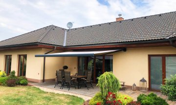 Kazetová markýza Arkobox, Opočno, realizace Bohemiaflex CS