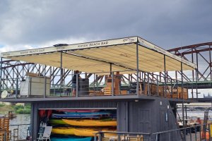Pergola Latin 80, Kayak Beach Bar, Praha, realizace Bohemiaflex CS