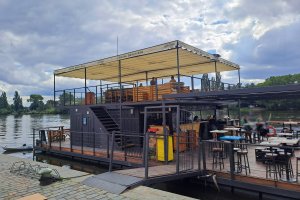 Pergola Latin 80, Kayak Beach Bar, Praha, realizace Bohemiaflex CS