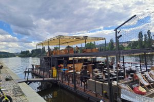 Pergola Latin 80, Kayak Beach Bar, Praha, realizace Bohemiaflex CS