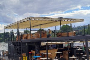 Pergola Latin 80, Kayak Beach Bar, Praha, realizace Bohemiaflex CS