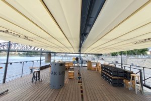 Pergola Latin 80, Kayak Beach Bar, Praha, realizace Bohemiaflex CS