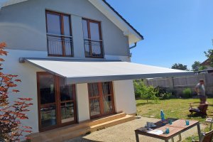 Kazetová markýza Arkobox, Hostivice, realizace Bohemiaflex CS
