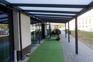 Pergola Piazza + PVC plachty, The manor Pub Ostrava, realizace Bohemiaflex CS