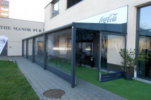 Pergola Piazza + PVC plachty, The manor Pub Ostrava, realizace Bohemiaflex CS