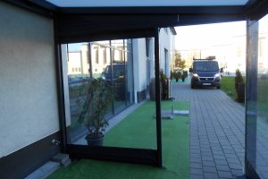 Pergola Piazza + PVC plachty, The manor Pub Ostrava, realizace Bohemiaflex CS