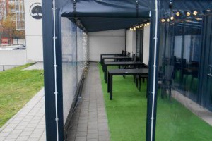 Pergola Piazza + PVC plachty, The manor Pub Ostrava, realizace Bohemiaflex CS