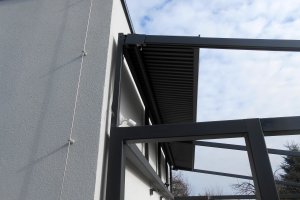 Pergola Linie, RAL 7016, realizace Bohemiaflex CS