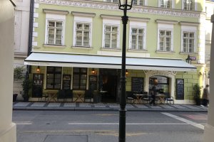 Markýzy Sirius, restaurace U Schnellů, Praha, realizace Bohemiaflex CS