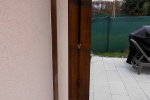 Pergola Latin 80, s podvěsem na stávající konstrukci, Havířov, realizace Bohemiaflex CS