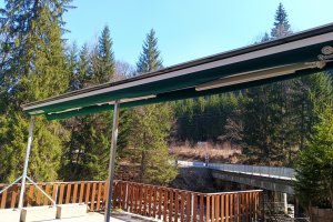 Markýzový přístřešek, PENZION A RESTAURACE CHATA ČEŇKOVKA, Šumava, realizace Bohemiaflex CS
