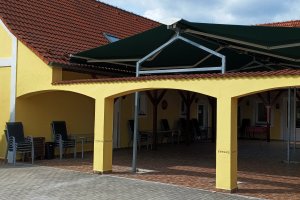 Markýzový přístřešek, PENZION KOSKY TŘEBOŇSKO, Chlum u Třeboně, realizace Bohemiaflex CS