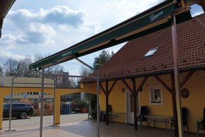 Markýzový přístřešek, PENZION KOSKY TŘEBOŇSKO, Chlum u Třeboně, realizace Bohemiaflex CS