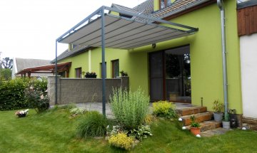Pergola Latin 80, RAL 7016, realizace Bohemiaflex CS
