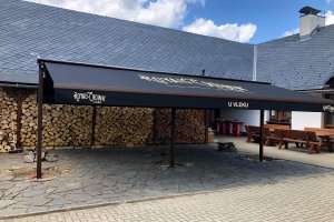Markýzový přístřešek restaurace U Vleku, Horní Podluží, realizace Bohemiaflex CS