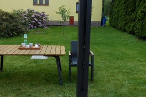 Pergola Cubolino + Screen Zipy, RAL 7016, realizace Bohemiaflex CS
