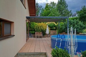 Pergola Cubolino, RAL 7016, rozměr 3540 x 4610 mm, realizace Bohemiaflex CS