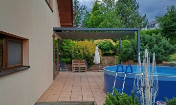 Pergola Cubolino, RAL 7016, rozměr 3540 x 4610 mm, realizace Bohemiaflex CS
