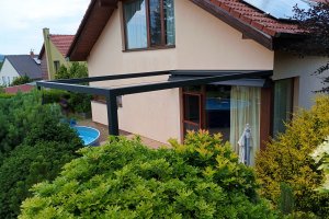 Pergola Cubolino, RAL 7016, rozměr 3540 x 4610 mm, realizace Bohemiaflex CS