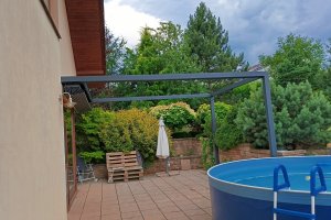 Pergola Cubolino, RAL 7016, rozměr 3540 x 4610 mm, realizace Bohemiaflex CS
