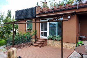 Terasová markýza Veranda Box Pergola, rozměr 4250 x 4100 mm, RAL 8014, realizace Bohemiaflex CS