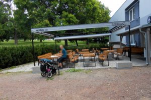 Pergola Latin 80, restaurace HASIČÁRNA 638, Brno, realizace Bohemiaflex CS