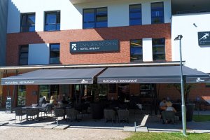 Markýzy Sirius, restaurace MATCHBALL, Hradec Králové, realizace Bohemiaflex CS
