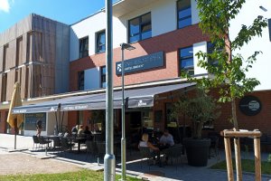 Markýzy Sirius, restaurace MATCHBALL, Hradec Králové, realizace Bohemiaflex CS