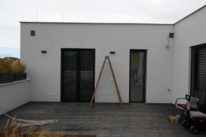 Kazetová markýza Aresbox a Arkobox RAL 7016 antracitová, realizace Bohemiaflex CS