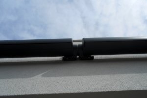Kazetová markýza Aresbox a Arkobox RAL 7016 antracitová, realizace Bohemiaflex CS