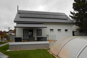 Kazetová markýza Arkobox, 5200 x 4000 mm, RAL 7016 antracitová, realizace Bohemiaflex CS