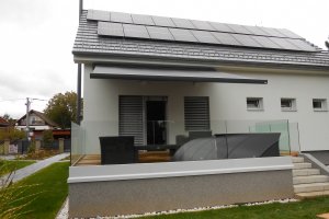 Kazetová markýza Arkobox, 5200 x 4000 mm, RAL 7016 antracitová, realizace Bohemiaflex CS