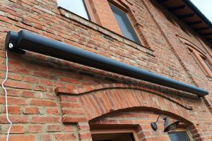 Kazetová markýza Aresbox, RAL 7016 antracit, 4800 x 2500 mm, realizace Bohemiaflex CS