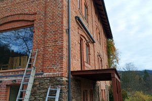 Kazetová markýza Aresbox, RAL 7016 antracit, 4800 x 2500 mm, realizace Bohemiaflex CS