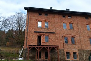 Kazetová markýza Aresbox, RAL 7016 antracit, 4800 x 2500 mm, realizace Bohemiaflex CS