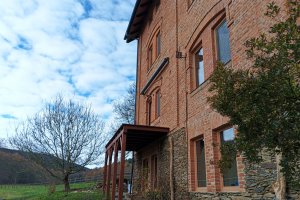 Kazetová markýza Aresbox, RAL 7016 antracit, 4800 x 2500 mm, realizace Bohemiaflex CS