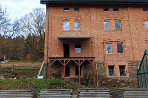 Kazetová markýza Aresbox, RAL 7016 antracit, 4800 x 2500 mm, realizace Bohemiaflex CS