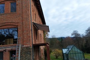 Kazetová markýza Aresbox, RAL 7016 antracit, 4800 x 2500 mm, realizace Bohemiaflex CS