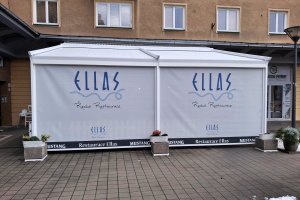 Pergola Linie + Screen Zipy, restaurace Ellas Ostrava, realizace Bohemiaflex CS