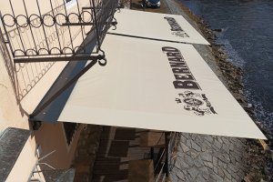 Markýza Sirius a Golem, restaurace Kafemlejnek, Český Krumlov, realizace Bohemiaflex CS